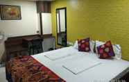 Kamar Tidur 4 Minakshi Guest House