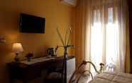 Bilik Tidur 6 La Riviera B&B