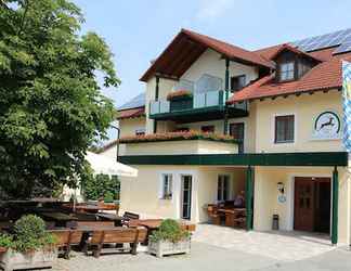 Bên ngoài 2 Hotel Gasthof Zum Hirschen