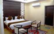 Bedroom 7 Hotel Shivoy Grand