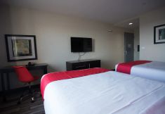 寝室 2 Airport Plaza Hotel JFK Airport