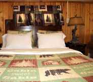 Bilik Tidur 2 Yellowstone's Treasure Cabins