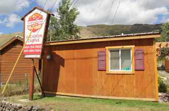 Luar Bangunan 4 Yellowstone's Treasure Cabins