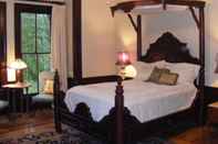 Bedroom Adair Manor Bed& Breakfast