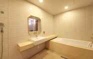 In-room Bathroom 2 Gimpo Assem Hotel