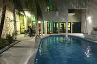 สระว่ายน้ำ Amazonas Green Hostel