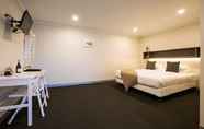 Bedroom 5 Heathcote Inn