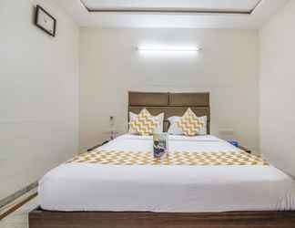 Phòng ngủ 2 FabHotel Arun International