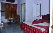 Kamar Tidur 5 Hotel Sambit Palace