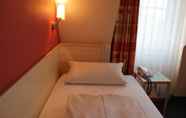 Bedroom 2 Hotel Lindner