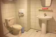 Toilet Kamar Hone Lane Business Hotel