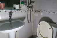 Toilet Kamar Everest Hostel Block E