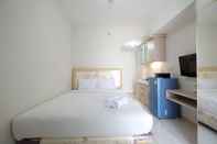 Kamar Tidur Cozy Studio at The Springlake Apt near Summarecon Mall