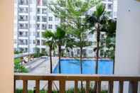 Swimming Pool Simply Studio Saveria Apartment near ICE BSD