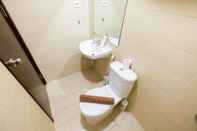 In-room Bathroom Simply Studio Saveria Apartment near ICE BSD