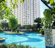 Kolam Renang 2 Elegant 2BR Apartment near to East Coast Center at Educity Pakuwon