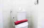 Toilet Kamar 2 Comfortable Studio Room Poris 88 Apartment Near Bale Kota Mall