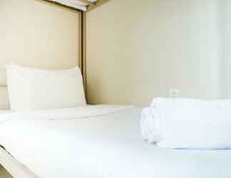 ห้องนอน 2 Comfortable 2BR Springlake Summarecon Apartment