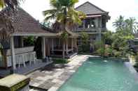 Kolam Renang Uma Chaming Villas & Gym by EPS