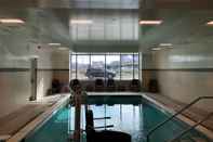 Swimming Pool Comfort Inn & Suites Pittsburgh-Northshore