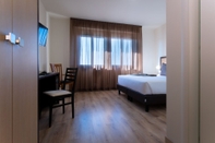 Bilik Tidur CDH Hotel Modena