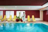 Swimming Pool Hotel Wieser