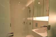 In-room Bathroom The Janion by Victoria Royal Vacations