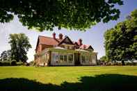 Exterior The Old Vicarage Restaurant with Rooms