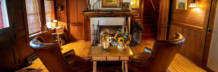 Lobi Lake Placid Stagecoach Inn