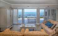 Ruang Umum 6 Gansbaai Seafront Holiday House: Ons C-huis