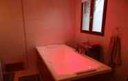 In-room Bathroom 7 Mont Blanc locations de charme