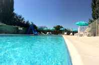 Swimming Pool Camping Les Grillons