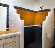 In-room Bathroom 3 Condo Hotel Playa Las Ballenas