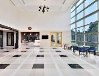 Lobby 2 Four Points by Sheraton Kochi Infopark