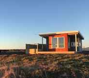 Exterior 3 Blue View Cabin 7B with Hot Tub