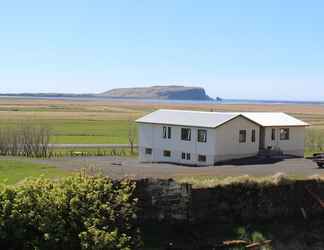 Exterior 2 Skammidalur Guesthouse