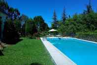 Swimming Pool Villa le Noci