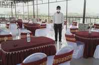 Functional Hall Hotel Anand Lok