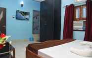 Bedroom 6 Hotel Anand Lok