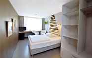 Bedroom 6 Abalon Hotel Ideal