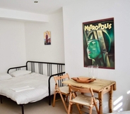 Kamar Tidur 7 Trendy Studio Flat in Kemptown Village