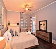 Bilik Tidur 5 Downtown Savannah Oasis 4 BR 3 BA