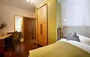 Phòng ngủ 7 Hotel Bergblick