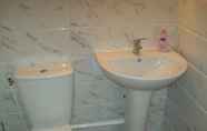 In-room Bathroom 5 La Riviere Lune Chambre D'Hote