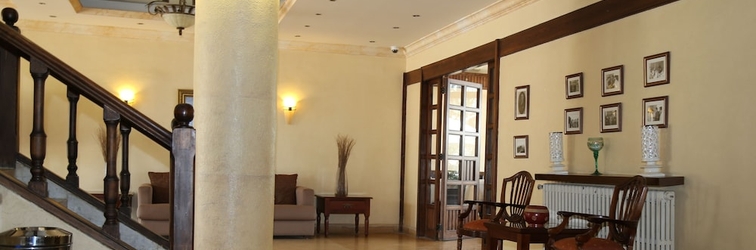 Lobby Douma Hotel