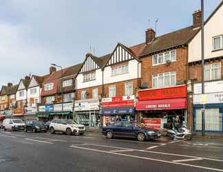 Exterior 2 NEW 3 Bedroom House near Wembley Stadium