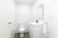 In-room Bathroom Penthouse near Airport & CBD