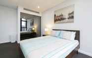 Kamar Tidur 7 High-End Riverside Home