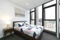 Kamar Tidur High-End Riverside Home