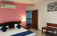 Bedroom 5 Divine Inn Hotel